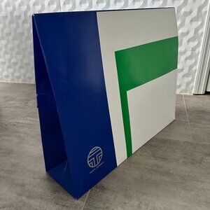 Tory Burch Large Package Gift Presentation Wrap Preowned 22.5”x18”x5.6.”